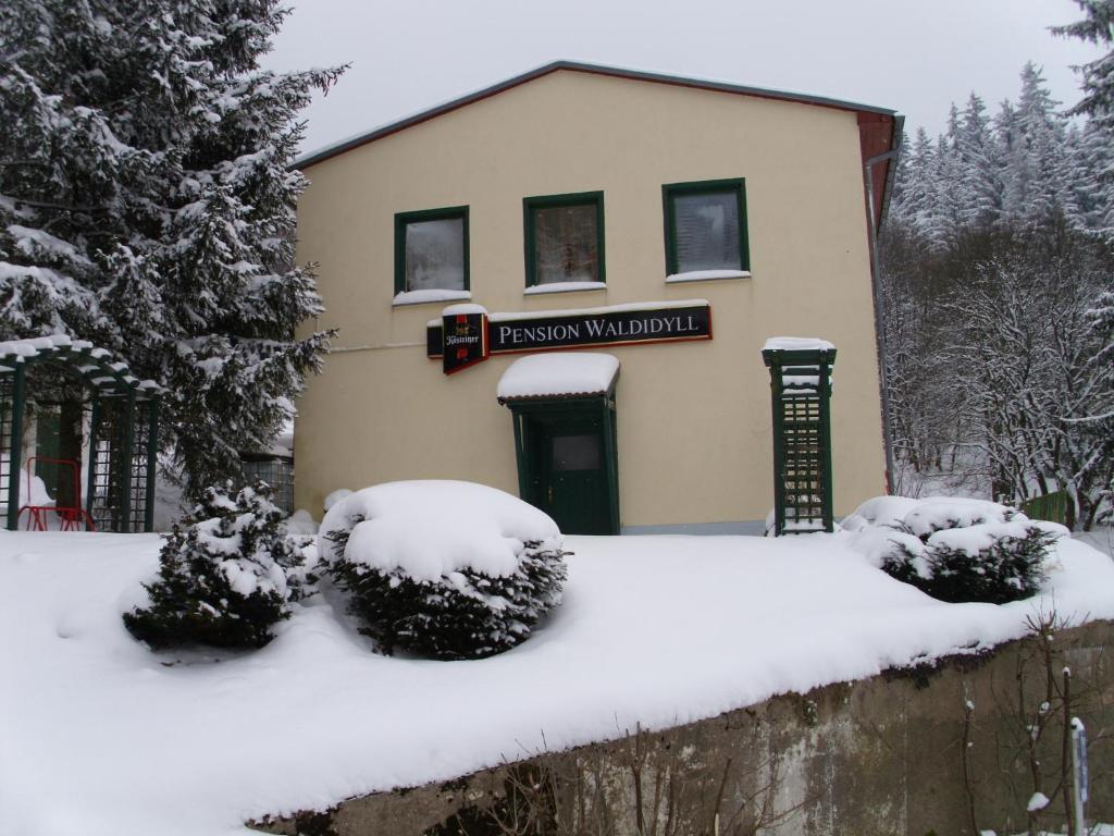 Pension Waldidyll Stutzerbach ภายนอก รูปภาพ