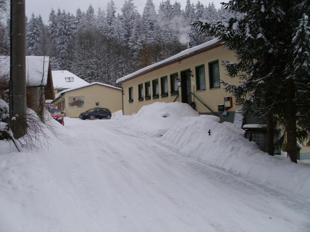 Pension Waldidyll Stutzerbach ภายนอก รูปภาพ